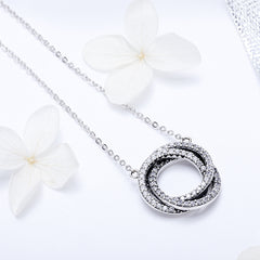 Intertwined Circles Pendant Necklace