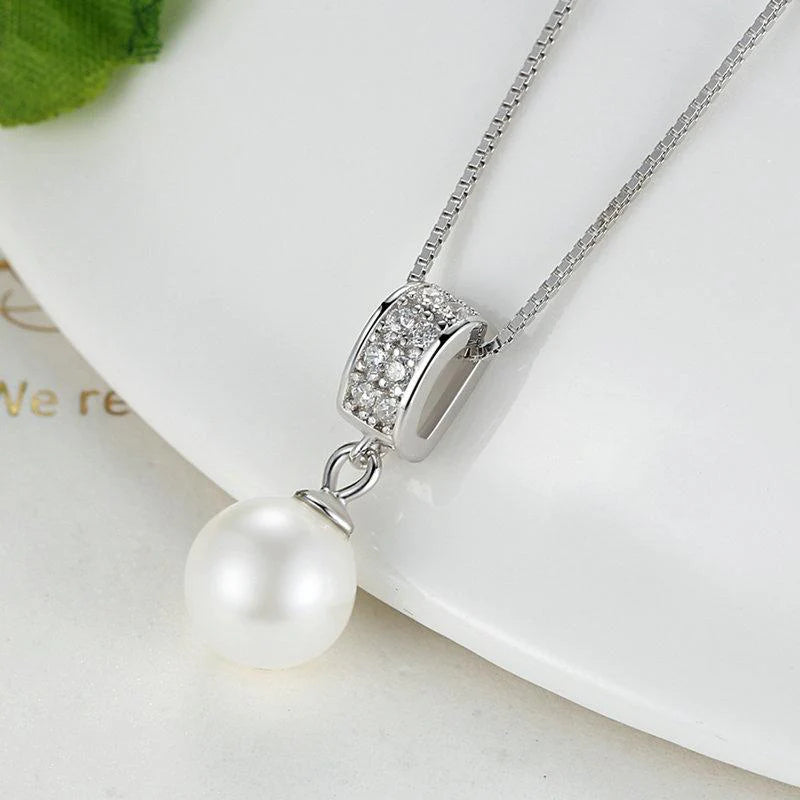 Pearl Drop Pendant Necklace